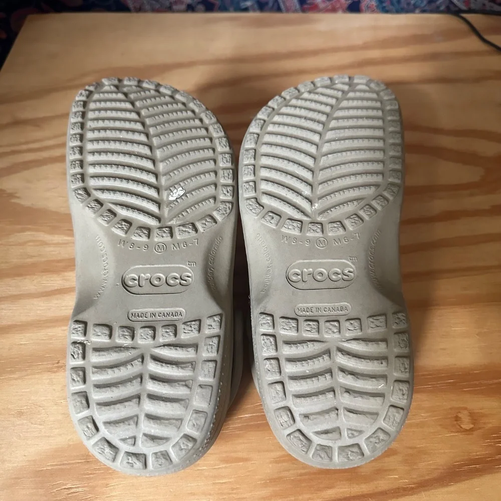 CROCS Classic Clogs - Picture 5 of 5